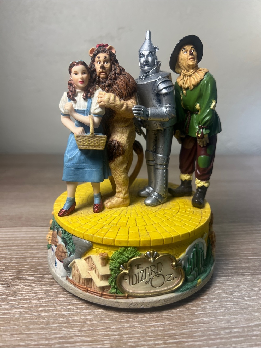 San Francisco Music Box Wizard of Oz 2001 We're Off To See The Wizard Vintage